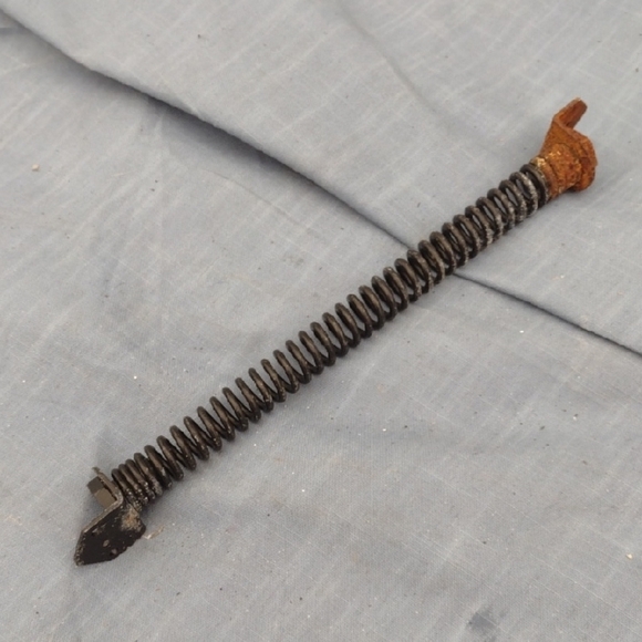 Vintage Metal Gate Spring NWOT - Picture 1 of 3
